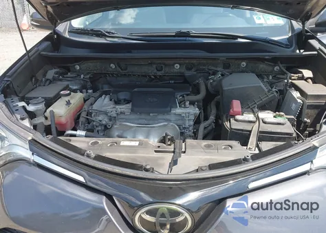 2018 Toyota Rav4 Xle z USA, uszkodzony, nr VIN JTMRFREV8JJ235515